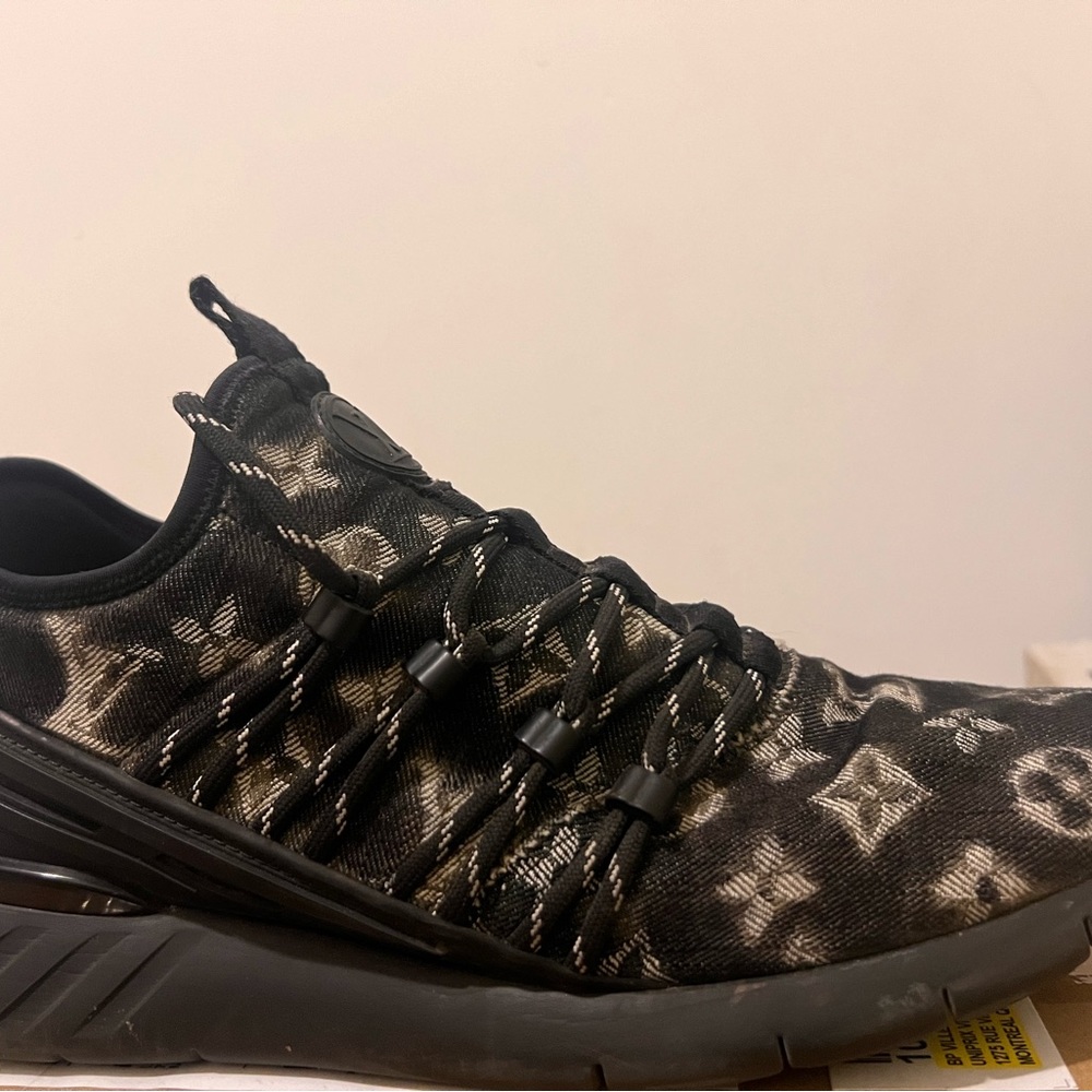 Authentic - Louis Vuitton - Picture 2 of 4